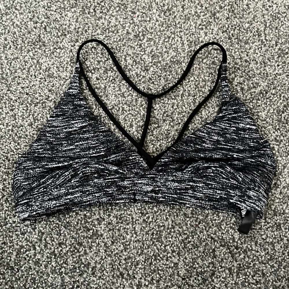 VS Sport Triangle Sportsbra